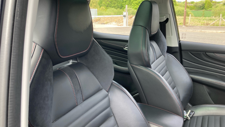 MG Hs 1.5 T-GDI PHEV Exclusive 5dr Auto Hatchback